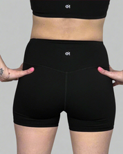 Rise Shorts - Black
